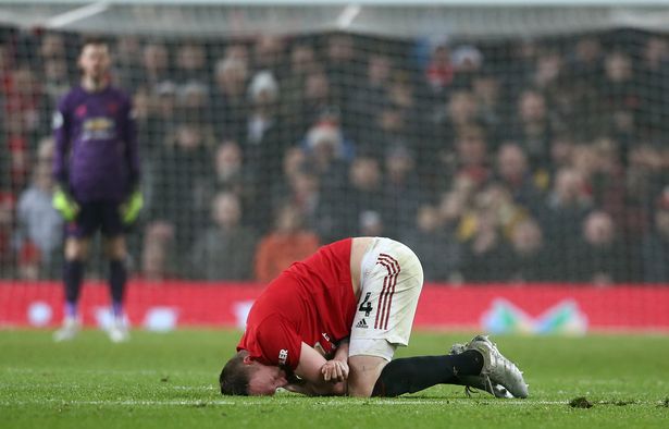 Phil Jones admits going through “hell and back” on painful road back from injury Phil Jones of Manchester United lies injured during the Premier League match between Manchester United and Burnley FC at Old Trafford on January 22, 2020 in Manchester, United Kingdom.