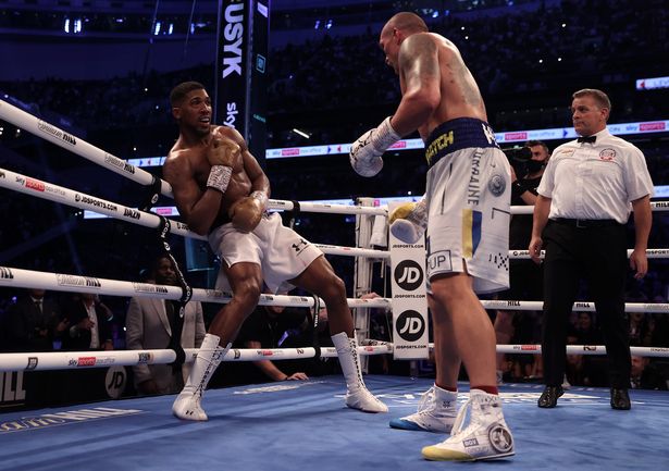 Anthony Joshua fans mourn potential loss of Tyson Fury fight after Oleksandr Usyk defeat Anthony Joshua was unable to hold onto his belts against Oleksandr Usyk