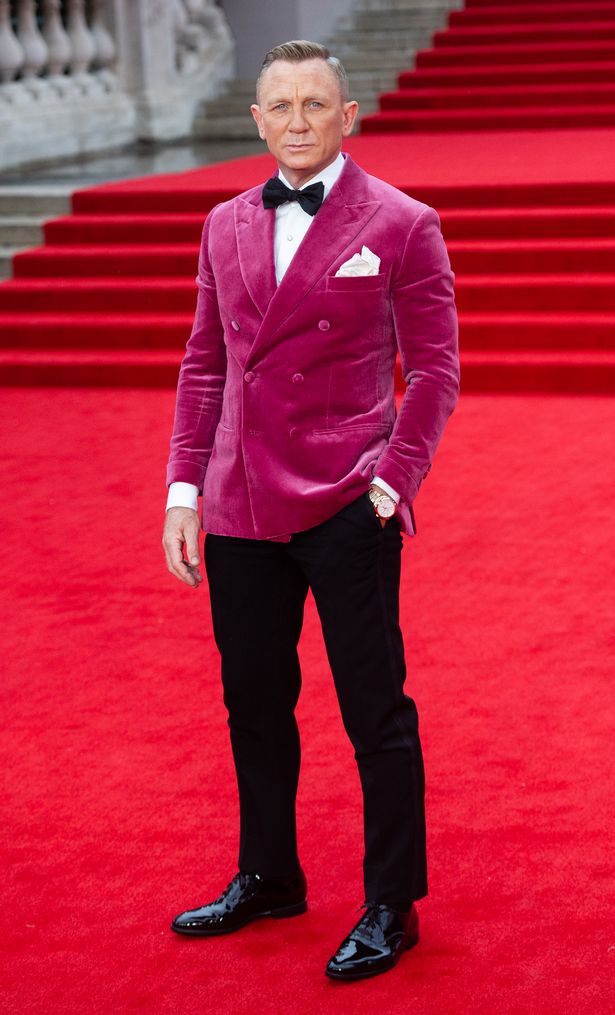BBC Breakfast's Jon Kay not a fan of Daniel Craig's 'brave' Bond premiere jacket Jon couldn't help but share his thoughts on Daniel Craig's colourful jacket