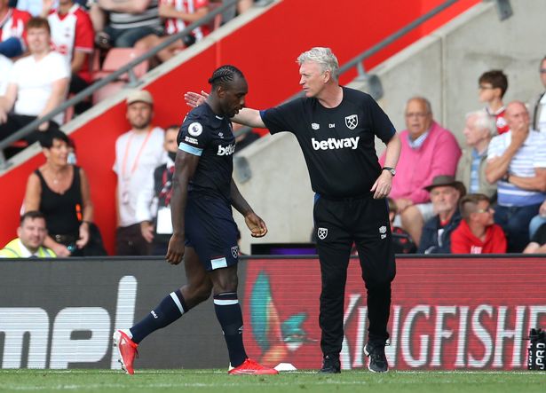 David Moyes defends decision to bring Mark Noble on for penalty in Man Utd loss Michail Antonio of West Ham United is consoled by David Moyes