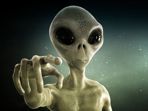Uri Geller taken into secret NASA base and shown crashed UFO 'breathing' Uri Geller taken into secret NASA base and shown crashed UFO 'breathing'