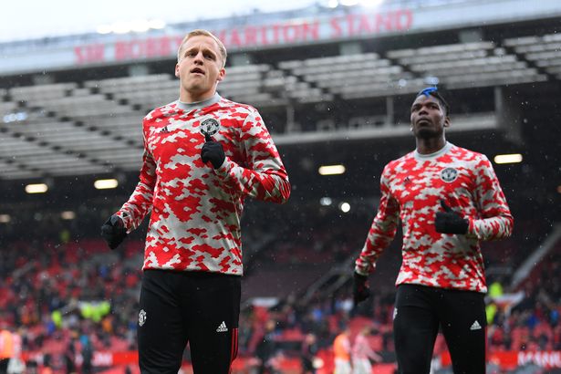 Ole Gunnar Solskjaer blasted for "lazy management" after Man Utd transfer mistake Van de Beek has been limited to long spells on the bench since joining Manchester United